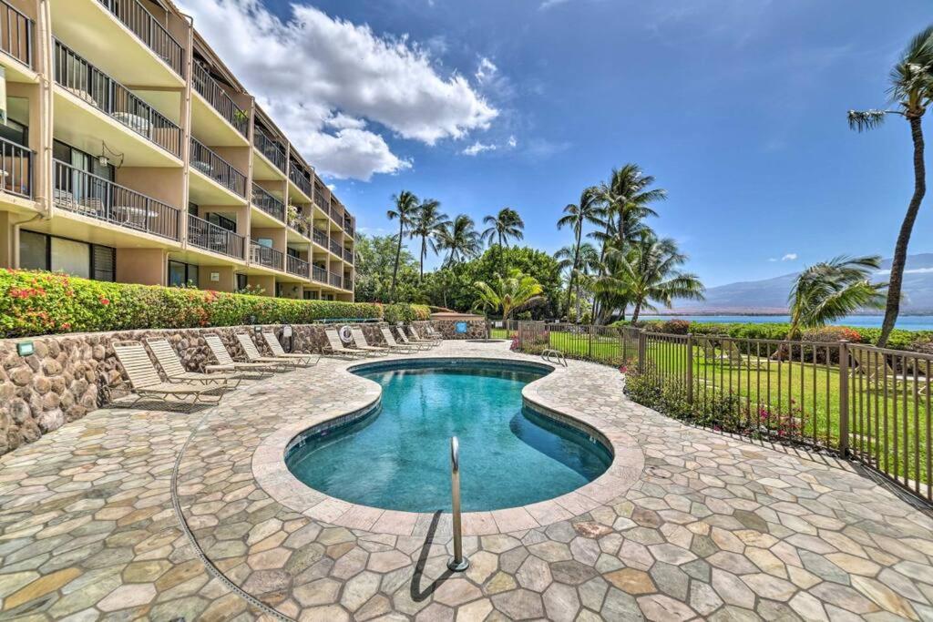 Stunning Maui Direct Ocean Front On The Beach, Walk To Beach From Condo, Watch Turtles, Whales, Ac In All Rooms Ocean View Pool And Spa Wailuku Eksteriør billede