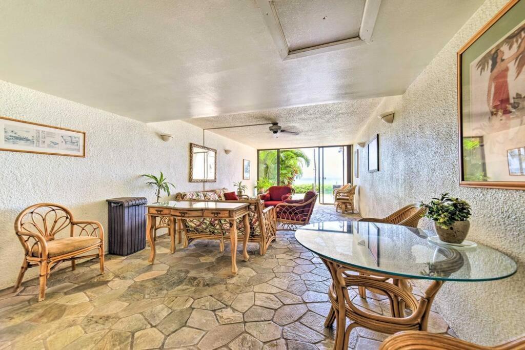 Stunning Maui Direct Ocean Front On The Beach, Walk To Beach From Condo, Watch Turtles, Whales, Ac In All Rooms Ocean View Pool And Spa Wailuku Eksteriør billede