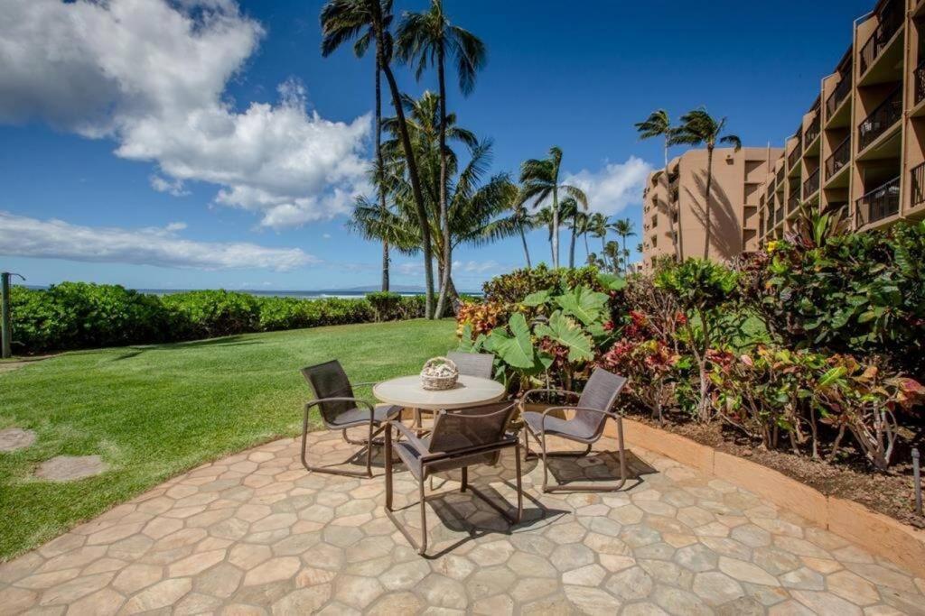 Stunning Maui Direct Ocean Front On The Beach, Walk To Beach From Condo, Watch Turtles, Whales, Ac In All Rooms Ocean View Pool And Spa Wailuku Eksteriør billede
