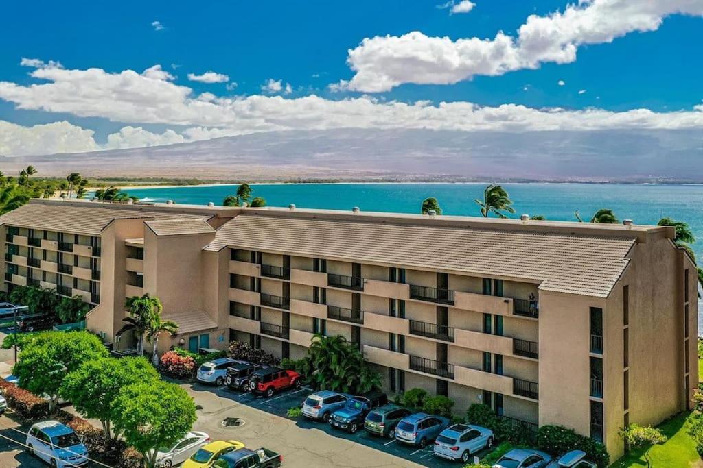 Stunning Maui Direct Ocean Front On The Beach, Walk To Beach From Condo, Watch Turtles, Whales, Ac In All Rooms Ocean View Pool And Spa Wailuku Eksteriør billede