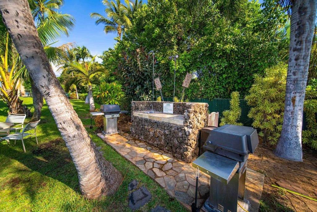 Stunning Maui Direct Ocean Front On The Beach, Walk To Beach From Condo, Watch Turtles, Whales, Ac In All Rooms Ocean View Pool And Spa Wailuku Eksteriør billede