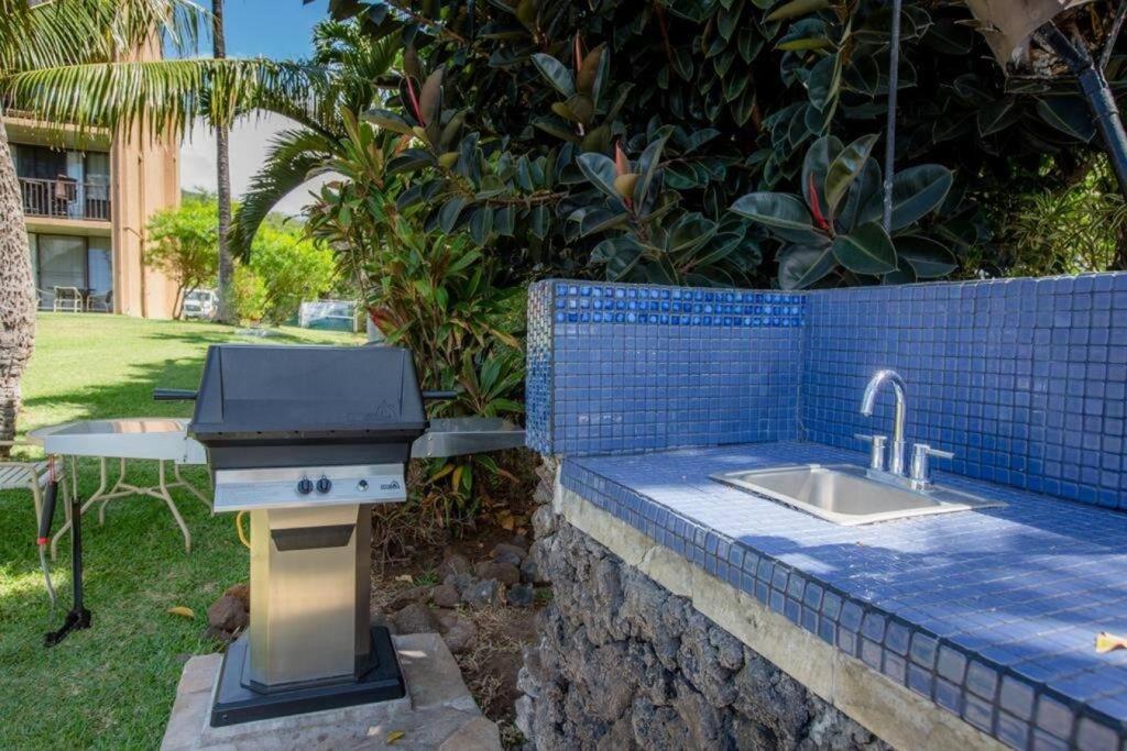 Stunning Maui Direct Ocean Front On The Beach, Walk To Beach From Condo, Watch Turtles, Whales, Ac In All Rooms Ocean View Pool And Spa Wailuku Eksteriør billede