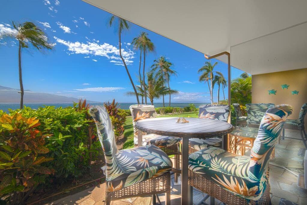 Stunning Maui Direct Ocean Front On The Beach, Walk To Beach From Condo, Watch Turtles, Whales, Ac In All Rooms Ocean View Pool And Spa Wailuku Eksteriør billede
