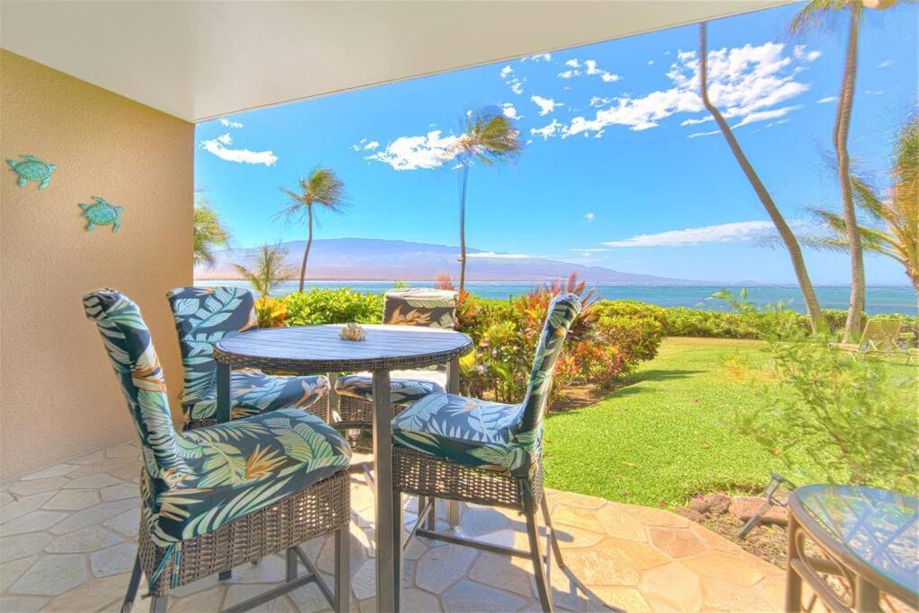 Stunning Maui Direct Ocean Front On The Beach, Walk To Beach From Condo, Watch Turtles, Whales, Ac In All Rooms Ocean View Pool And Spa Wailuku Eksteriør billede