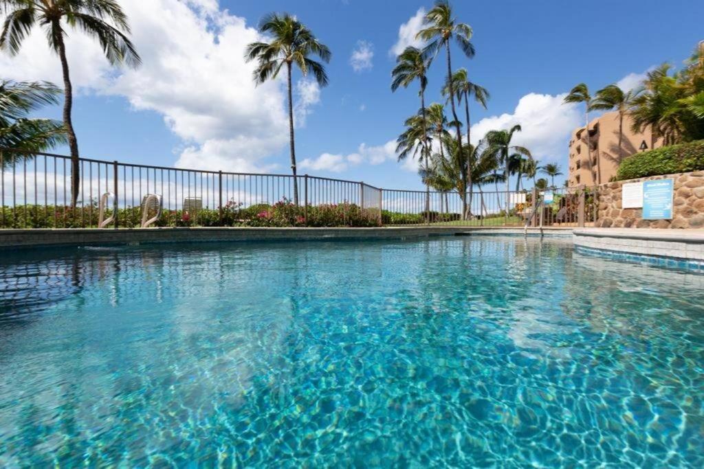 Stunning Maui Direct Ocean Front On The Beach, Walk To Beach From Condo, Watch Turtles, Whales, Ac In All Rooms Ocean View Pool And Spa Wailuku Eksteriør billede