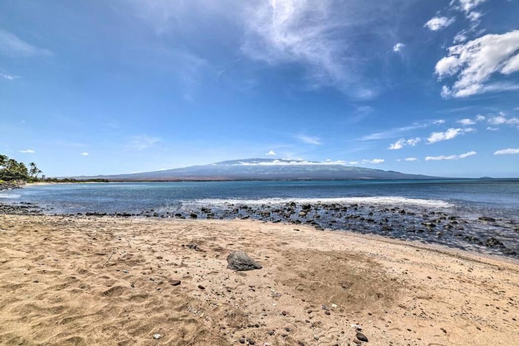 Stunning Maui Direct Ocean Front On The Beach, Walk To Beach From Condo, Watch Turtles, Whales, Ac In All Rooms Ocean View Pool And Spa Wailuku Eksteriør billede