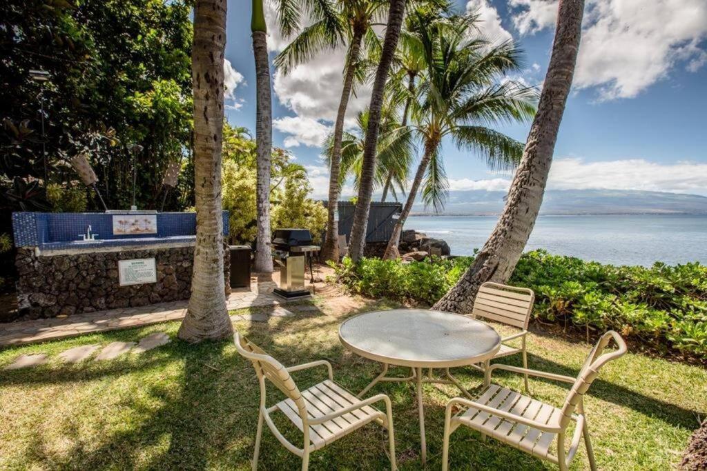 Stunning Maui Direct Ocean Front On The Beach, Walk To Beach From Condo, Watch Turtles, Whales, Ac In All Rooms Ocean View Pool And Spa Wailuku Eksteriør billede