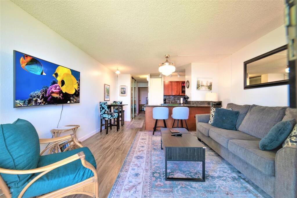 Stunning Maui Direct Ocean Front On The Beach, Walk To Beach From Condo, Watch Turtles, Whales, Ac In All Rooms Ocean View Pool And Spa Wailuku Eksteriør billede